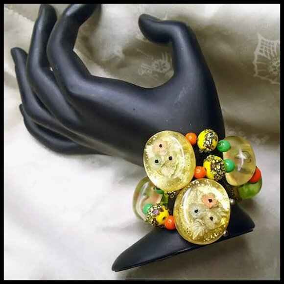 Vintage Lucite Tropical Fruit Salad Beaded Wrap Bracelet Retro Style - Picture 3 of 11